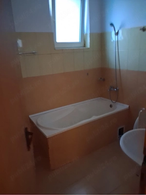 inchiriez apartament 