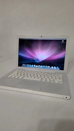 Apple MacBook 2007