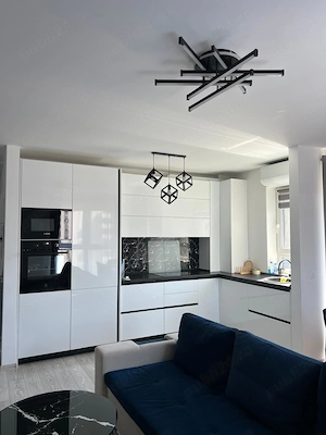 Apartament cu 3 camere de Închiriat, Cartier Maurer