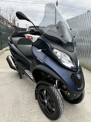 Piaggio MP3 500 Sport ABS Piaggio MP3 500 HPE Sport Advanced   Ca NOU! Doar 3.500 KM | Permis cat. B - imagine 4