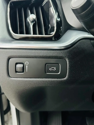 Volvo XC60 - imagine 12