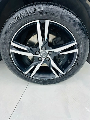 Volvo XC40 - imagine 9