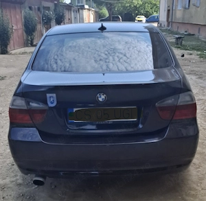 Vând BMW e90, an 2007, full, unic proprietar in Romania - imagine 2