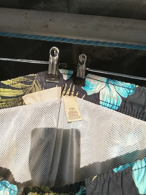 pantaloni scurti