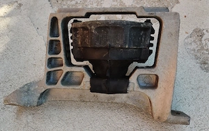 Suport motor Ford C-Max 1.5 TDCi 120 CP model 2015-2019 