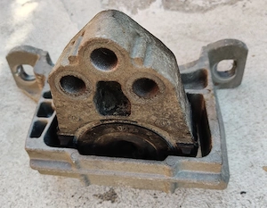 Suport motor Ford C-Max 1.5 TDCi 120 CP model 2015-2019  - imagine 4