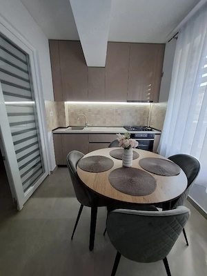 Proprietar,inchiriez apartament 2 camere - imagine 7