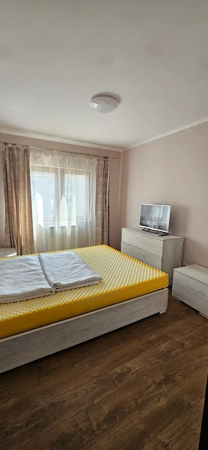 Inchiriez apartament PB 3 camere Decebal - imagine 2
