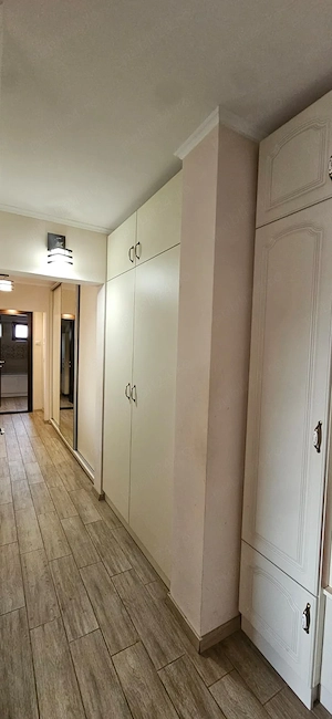 Inchiriez apartament PB 3 camere Decebal - imagine 8
