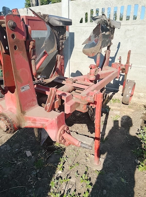 Vând tractor John Deere 1640 70 cai. Se da la pachet cu plug Nemier Delta cu doua trupițe - imagine 3