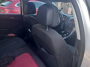 OCAZIE! Vând Opel ASTRA 2016 120000km diesel 8400 EUR, ușor negociabil - imagine 6