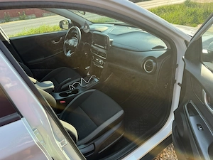Hyundai Kona 1.0 benzina euro6, proprietar de noua, 74.000 Km carte service in reprezentanta - imagine 10