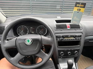 Skoda Octavia 1.4 benz euro 5, fab   Km proprietar de noua - imagine 5
