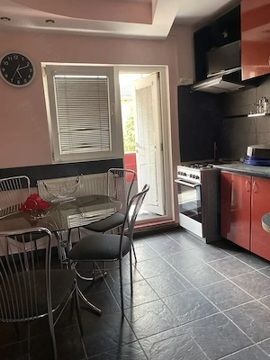 Calea Torontalului, apartament 3 camere, decomandat, chirie 400 euro 