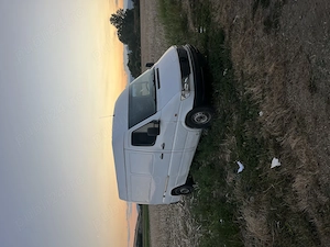 Salut Cupar Mercedes sprintar 2.9 sau 2.3 Cupar și cu acte și fără acte o fer preț bun   