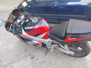 Suzuki gsxr 750