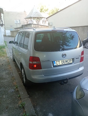 Vind Wv Touran 2004 in stare buna cu 1700 euro 42000 km - imagine 5