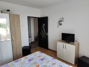 Campina, inchiriez ap 2 cam, renovat, central - imagine 5