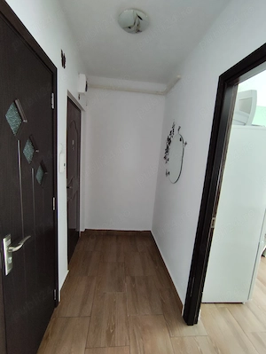 Campina, inchiriez ap 2 cam, renovat, central - imagine 7