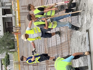 Caut Dulgheri cofratori, fierari betonisti, rigipsari, zidari  - imagine 2