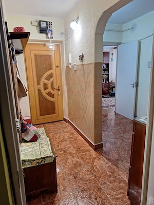 75.000 euro, 3 camere, Centru, etaj 3/4 - imagine 4