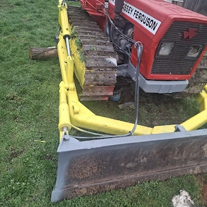 vând buldozer massey ferguson 174c  - imagine 2