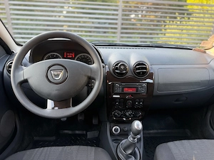 Dacia Duster 4x4 1.6 16V Doar 41.900km  - imagine 9