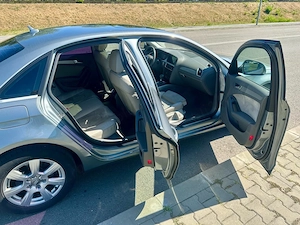 Vand Audi A4 B8 2.0 TDI 143 CP - 2009 - caga - automat - imagine 9