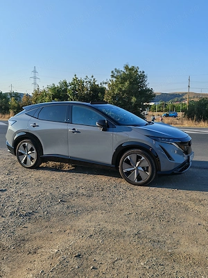 Nissan Arya 4 4