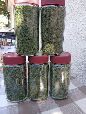patrunjel uscat
