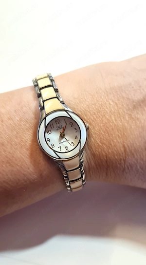 Superb ceas de damă Elegant Q&Q