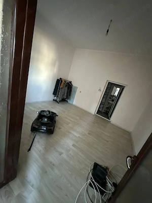 Tecuci - De vanzare Casa alipita, 2 camere + 2 bai, in oras - imagine 2