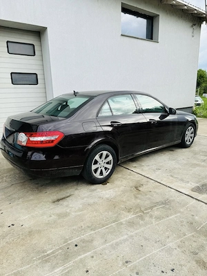 Vând Mercedes E220 - imagine 6