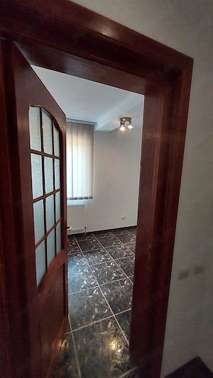 spatiu comercial 60mp zona centrala - imagine 3