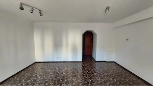 spatiu comercial 60mp zona centrala - imagine 2