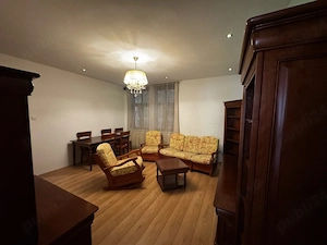 Închiriez apartament la casă, 2 camere, ultracentral Oradea, complet mobilat 56mp - imagine 2