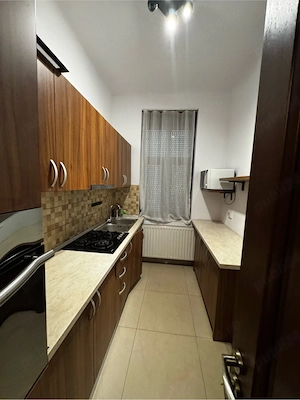 Închiriez apartament la casă, 2 camere, ultracentral Oradea, complet mobilat 56mp - imagine 6