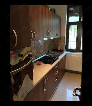 Închiriez apartament la casă, 2 camere, ultracentral Oradea, complet mobilat 56mp - imagine 4