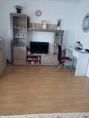 Vând apartament în Fieni  - imagine 5