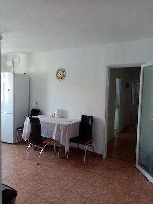 Vând apartament în Fieni  - imagine 2