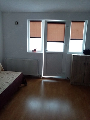 Vând apartament în Fieni  - imagine 6