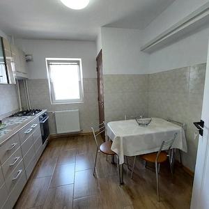 PROPRIETAR închiriez central ap cu 3 camere decomm - imagine 7