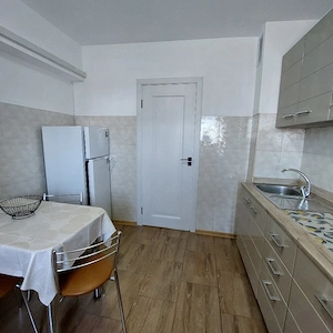 PROPRIETAR închiriez central ap cu 3 camere decomm - imagine 6