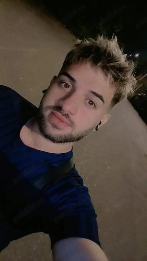 salut sunt alex am 26 de ani 