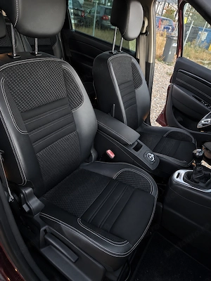 Renault Grand Scenic Facelift Bose Edition 1.6 Diesel 7 Locuri - imagine 6
