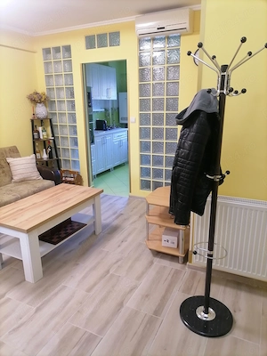 Închiriez apartament 2 camere zona Confectii