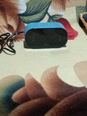 Vând radio fm cu ceas