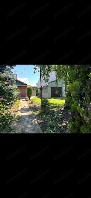 Central - vanzare casa, 2 anexe plus teren 881mp
