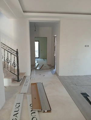 Execut lucrări interior 