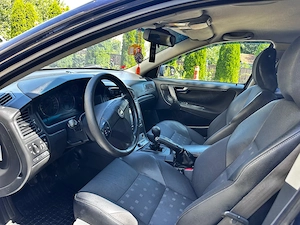 Volvo S60 | 2.4 D5 (163 CP) | Manuală | 2004 | Întreținut, Revizuit - imagine 8